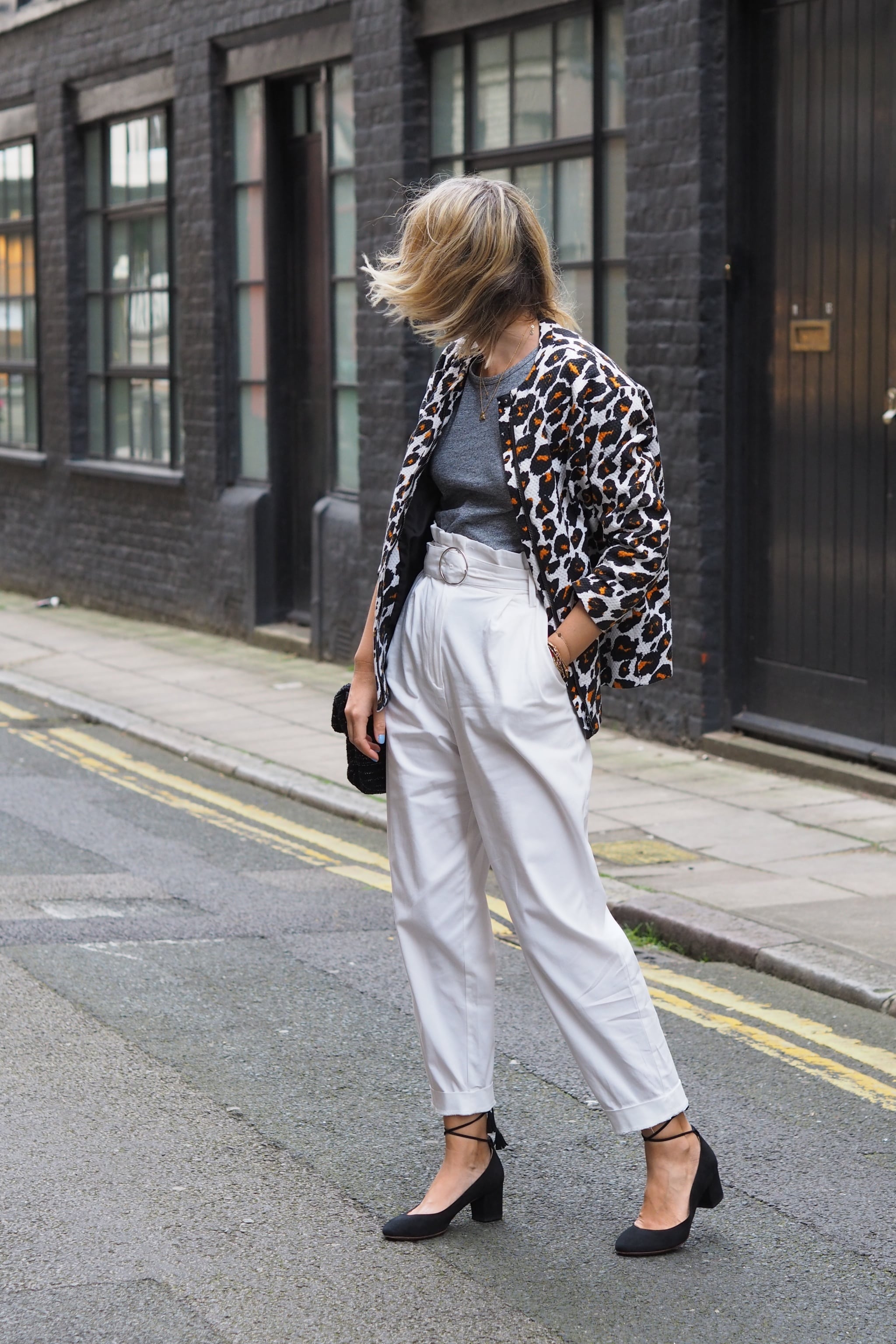 How to wear white trousers - The Frugality Blog