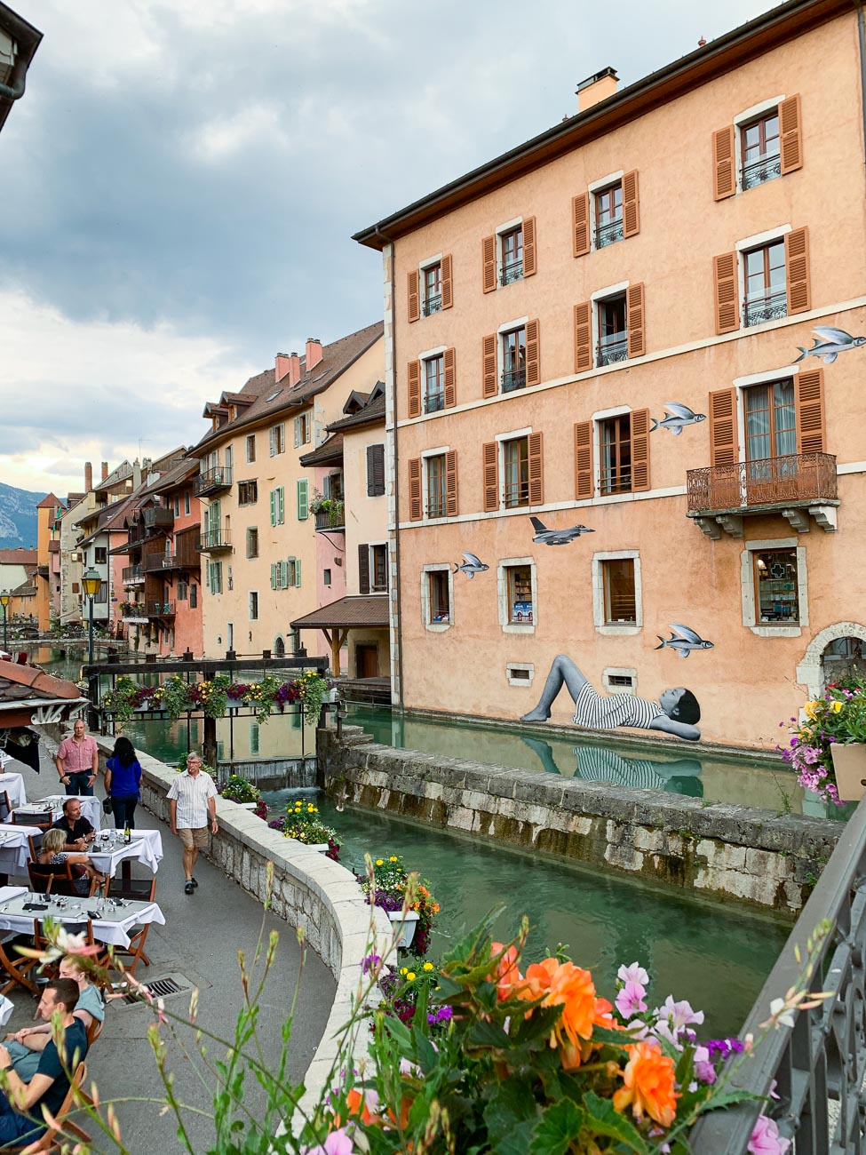 A QUICK GUIDE TO ANNECY